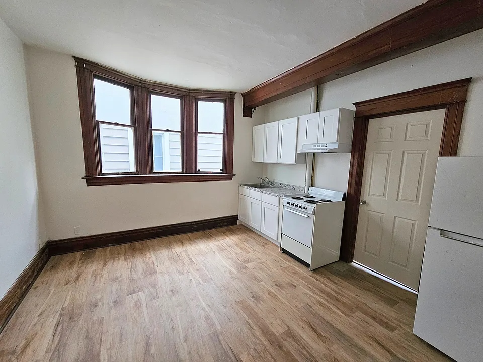 840 Columbia Avenue - A